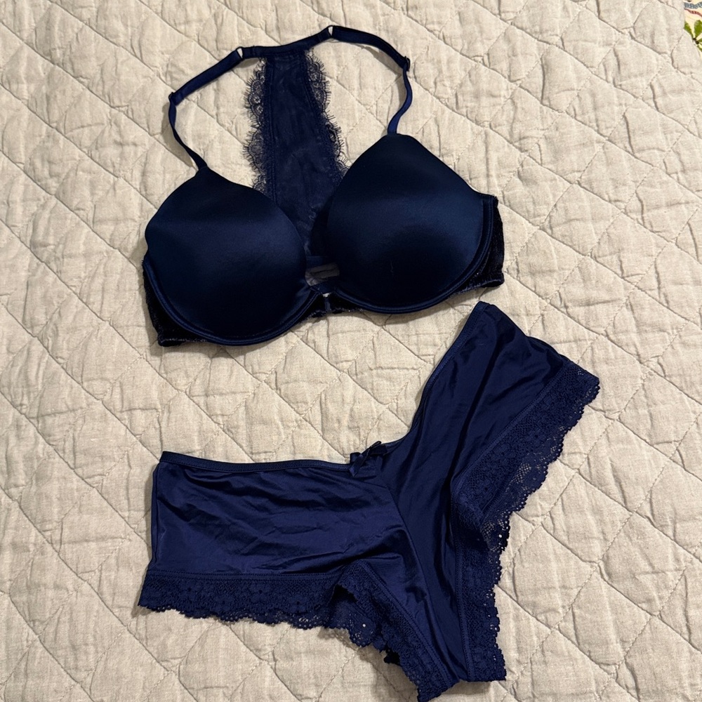 Bra and panty set. Victorias Secret. Navy